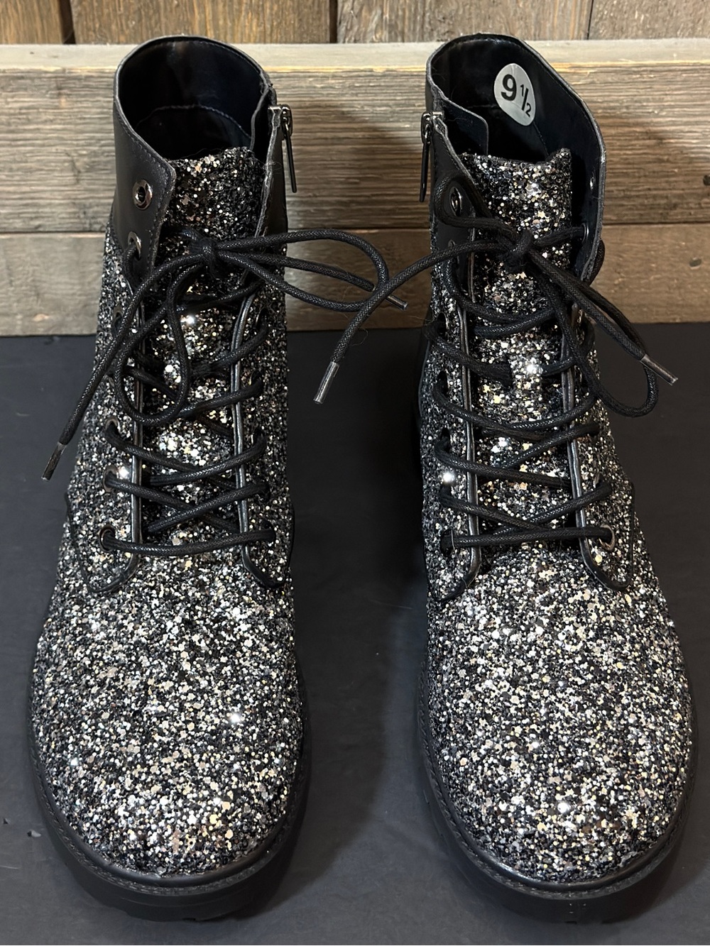 Michael Kors Alistair Glitter Combat Boots 9.5 Black Silver Lace Up Lug Sole